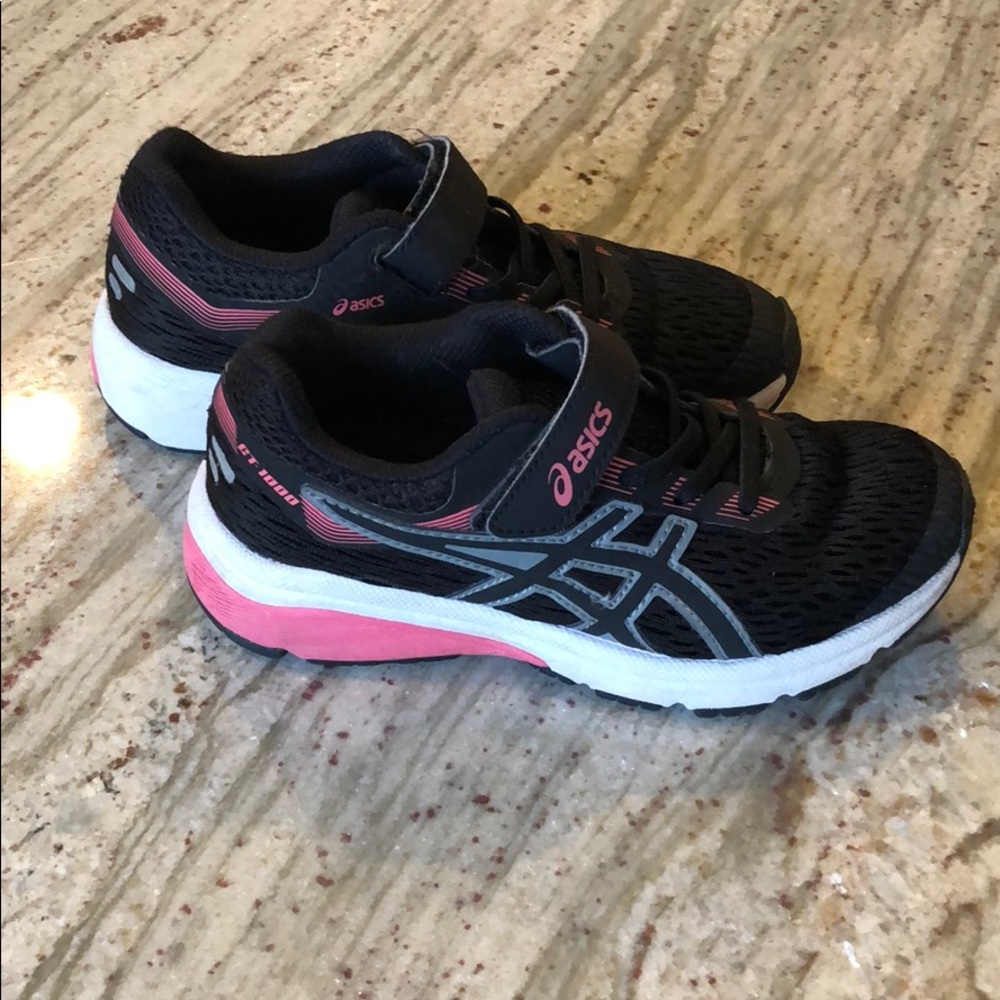 ASICS girls running shoe